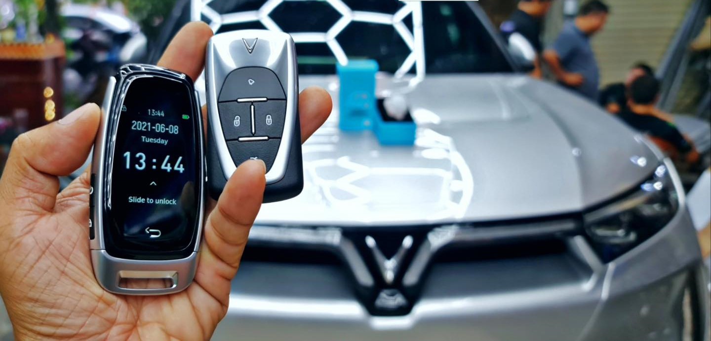 Làm chìa khóa xe Vinfast